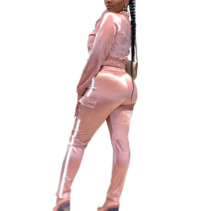 Ensemble de survêtement long 2 pièces en coton personnalisé pour femmes avec bouton de broderie et motif-haute qualité - Product Image 4