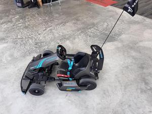 El GoKart Pro 2 tiene una velocidad máxima de 26.7 mph. - Product Image 3