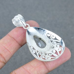 Colgante de piedras preciosas de cristal de Latón chapado en plata antigua de alta calidad, colgante artesanal en forma de pera con chapado en plata a la venta - Product Image 4