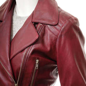 แจ็คเก็ตหนังซาตินแฟชั่นสำหรับผู้หญิงขายดีที่สุด ผลิตตามสั่ง ระบายอากาศได้ดี กันน้ำ เป็นมิตรกับสิ่งแวดล้อม รับผลิตแบบ OEM สำหรับฤดูใบไม้ร่วง - Product Image 4