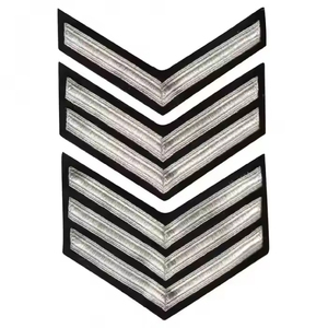Insignia de Chevron de uniforme de alta calidad para parches bordados decorativos de atuendo formal y adornos de insignias Servicio OEM - Product Image 1