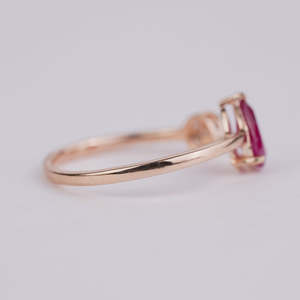 แหวนทองคำขาว 14K ประดับเพชรทรงกลมแบบ Bypass พร้อมการฝังแบบ Prong Setting ชุบทอง - Product Image 3