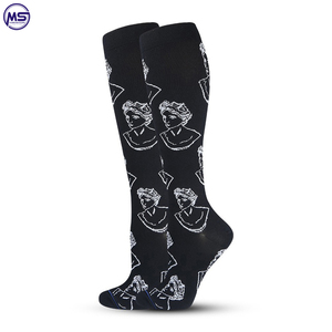Basketball Wear Professional Cheap Price 2022 Light Weight Sports Wear Sports <b>Socks</b> For Unisex - Product Image 2