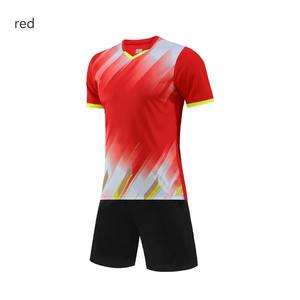 Ensemble de maillots de football personnalisés 2026 pour hommes et adultes, séchage rapide, respirant, uniforme d'entraînement 2 pièces avec logo et couleurs personnalisés - Product Image 4