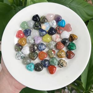 Mini Corazón de cristal hinchado, corazón de cristal de cuarzo, piedra preciosa tallada, cristal curativo, piedra de bolsillo pequeña - Product Image 5