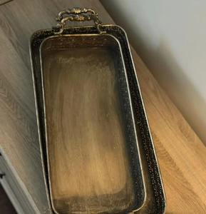 Bandeja Metálica Premium con Acabado Dorado y Diseño Calado, con Asas Laterales, Ideal para Mesa de Centro de Sala de Estar y Recepción de Invitados, Desde India - Product Image 3