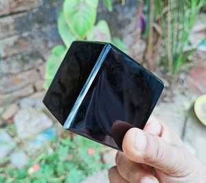 Cubo de ágata negra, pieza decorativa de piedra de ágata hecha a mano con patrones naturales, perfecta para espacios de meditación de decoración del hogar - Product Image 1