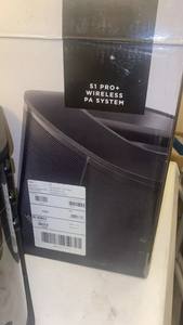 Système de sonorisation PA tout-en-un B0SE S1 Pro+ authentique et abordable, sans fil, avec positionnement multiple, jusqu'à 11 heures d'autonomie. - Product Image 2