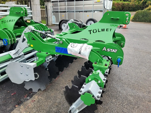 Motocultor Tolmet con Motor y Caja de Cambios, Accesorio de Alimentador de Semillas de 3 Filas, Garantía de 2 Años, Alta Productividad para Uso Agrícola - Product Image 3