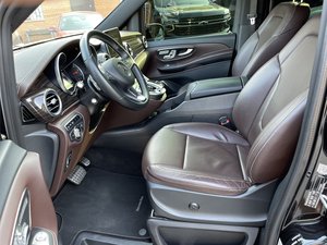 Venta al por Mayor 2024, Mejor Oferta, Benzz Clase V 250 EXTRA LARGA 4MATICS, Camioneta Diésel Automática, 7-9 Asientos de Cuero, Cámara Trasera, Volante a la Izquierda - Product Image 3