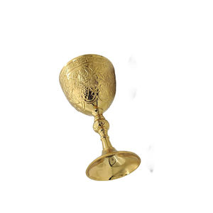 แก้วไวน์ทองเหลืองแท้ขายดีที่สุด |   แก้วทรงโกธิคยุคกลางทำมือลายปลาคาร์ฟ ของตกแต่งและเครื่องดื่ม ราคาดี - Product Image 1