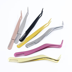 Pinzas ergonómicas de acero inoxidable con asas de agarre suave para un control sin esfuerzo durante las sesiones de modelado de cejas. - Product Image 6