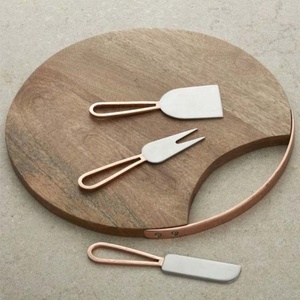 ชุดเครื่องใช้บนโต๊ะอาหารสแตนเลสสีเงินดีไซน์ใหม่ชุดเครื่องใช้บนโต๊ะอาหารหรูหรารูปลักษณ์หรูหราสำหรับงานแต่งงานบ้านโรงแรม - Product Image 4