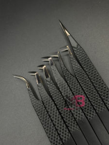 แหนบต่อขนตาปลายนาโนไฟเบอร์ ป้องกันแม่เหล็ก ความแม่นยำสูง ผลิตจากเหล็กกล้าไร้สนิมญี่ปุ่น ขนาด 14 ซม. รับผลิตแบรนด์ส่วนตัว ปลายเคลือบพลาสม่าสีดำ - Product Image 2