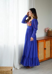 Nouvelle série SP Launch Premium Brand Wear pour la fête et Diwali Georgette Material RealModel Shoot by Own Product Code SP42 - Product Image 3