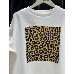 เสื้อสเวตเชิ้ตผ้าถักเนื้อนุ่ม 3 เส้นด้าย พร้อมคอกลมพิมพ์ลาย ระบายอากาศได้ดี - Product Image 1