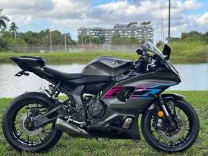 Yamaha YZF-R7 2024 usada disponible para la venta - Product Image 2