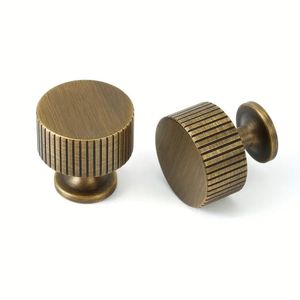 Boutons décoratifs en laiton de luxe pour armoires artistiques, quincaillerie de meubles, décoration intérieure audacieuse, amélioration de l'aménagement intérieur, pièce maîtresse - Product Image 1