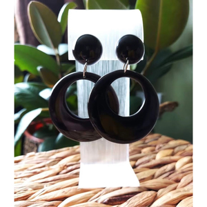 ต่างหูเรซิ่นปักลาย ทำมือ สแตนเลส เครื่องประดับแฟชั่นสำหรับผู้หญิง สาวๆ สไตล์คลาสสิกสำหรับงานแต่งงาน คุณภาพสูง - Product Image 1