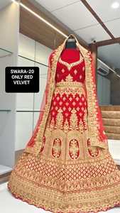 Meilleure vente Lehenga Choli avec broderie de luxe Look glamour Fourniture en gros d'un fournisseur indien - Product Image 4