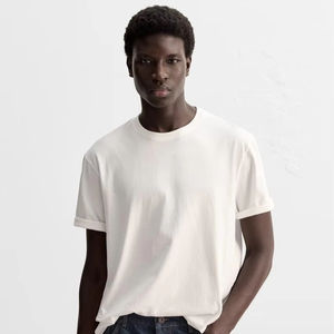 Camiseta para hombre con estampado de hojaldre Tela de algodón suave Logotipo personalizado OEM ODM Manga corta Listo para enviar Moda de ajuste transpirable - Product Image 1