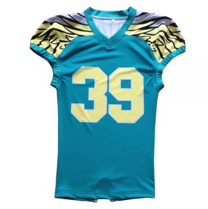 Maillot de football pour homme, vert sarcelle, col en V, manches courtes, 100 % polyester, antibactérien, avec numéro 39 jaune et épaules à rayures tigrées - Product Image 1