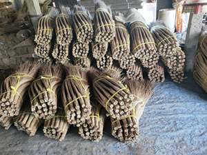 Best Price Bulk Supply Eco-Friendly Durable Handmade Coconut Stick Broom Wooden Handle Natural Grass Bristles Natural - Product Image 5