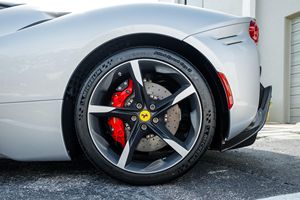 Ferrari SF90 Stradale 2021 d'occasion, excellent état, prêt à être expédié - Product Image 5