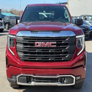 GMC Sierra 1500 Elevation 2023 en parfait état - Product Image 1