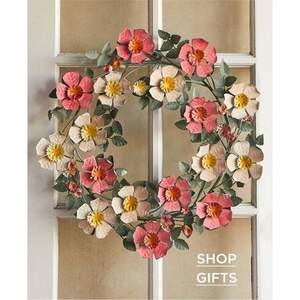 Art mural floral en métal peint à la main vintage, couronne de fleurs en fer rustique 3D pour la décoration murale de la véranda de la ferme, pour le salon et les événements - Product Image 1