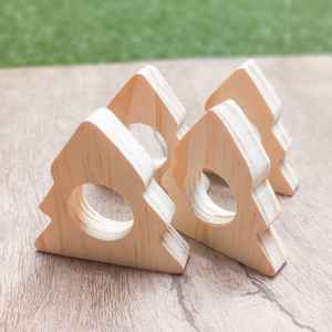 Vente en gros Anneau de serviette en bois de hêtre brun Conception de boucle simple pour les fêtes - Product Image 6