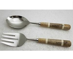 Ustensiles de cuisine de pendaison de crémaillère 18/10 acier inoxydable serveur de salade avec poignée en résine Logo personnalisé cuillère à salade fourchette ensemble outils de cuisine - Product Image 5