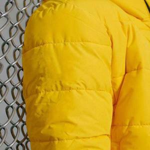 Vestes matelassées en toile enduite à capuche de couleur jaune MOVA TEXTILES, style streetwear pour hommes, manches longues, polyester imperméable - Product Image 5