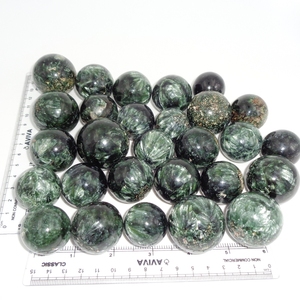 Venta al por mayor a granel, Bola de esfera de serafinita pulida, cristal de cuarzo Natural verde, siete Chakras, piedra de Reiki, piedra preciosa curativa - Product Image 1