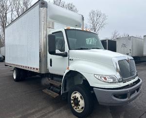 ¡EN OFERTA! Camión de Caja Mediana MV607 2020 Usado para Uso Comercial - Product Image 1