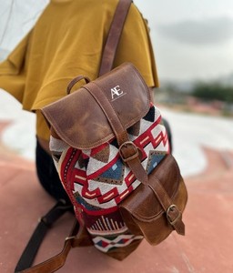 Sac à dos fait main en cuir Jacquard Offre Spéciale sac à dos en cuir véritable sac unisexe multi-usages nouveau design produit en vrac en gros - Product Image 1