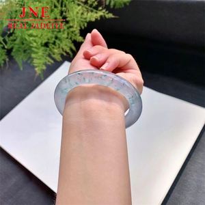 Braccialetto di <span class=keywords><strong>giada</strong></span> di fiori galleggianti di ghiaccio <span class=keywords><strong>naturale</strong></span> Myanmar bracciale di <span class=keywords><strong>giada</strong></span> di <span class=keywords><strong>colore</strong></span> primaverile braccialetto di <span class=keywords><strong>giada</strong></span> più alto rango imperiale tipo <span class=keywords><strong>giada</strong></span> - Product Image 1