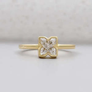 Bague en diamant de laboratoire en forme de X avec sertissage clos, bagues en diamant de qualité supérieure - Product Image 1