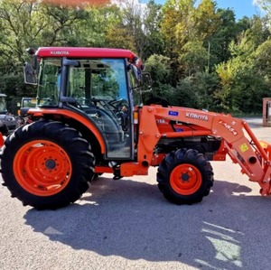 Tractor Kubota M7040 4WD con Cabina, 645 Horas, 70 HP, Doble Sistema Hidráulico, Controles Remotos Traseros, Bomba de Tractor de 40 HP, ¡Ya Disponible! - Product Image 2