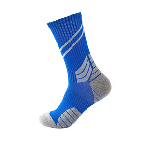 Chaussettes de sport unisexes Chaussettes de basket-ball Chaussettes de football GAA de haute qualité fabriquées sur mesure Chaussettes à pince Chaussettes à logo personnalisé - Product Image 4
