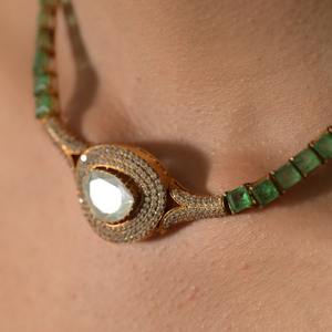 Collier ras-de-cou Gajaah 925 en argent The AURA, une ligne moderne de diamants Polki et d'émeraudes pour femme, idéal pour les mariages, les fêtes et les fiançailles. - Product Image 2