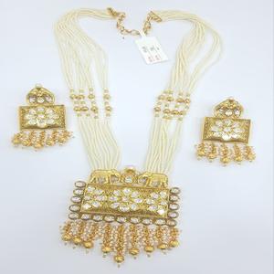 Conjunto de Joyería con Collar y Pendientes Kundan Ligeros y Elegantes, Diseñados para Toda Ocasión, Fabricación, Venta al por Mayor y Exportación - Product Image 3