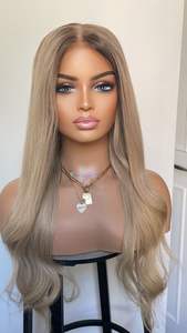 Perruque HD Lace Premium Remy Cheveux Humains en Balayage Couleur Blonde pour un Look Naturel et Élégant - Product Image 5