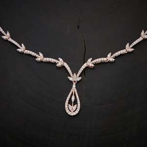 สร้อยคอคริสตัลเพทาย สวยสง่าและเปล่งประกาย - Product Image 1