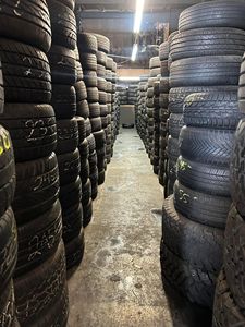 Neumáticos de turismos usados y nuevos de alta calidad a granel, todos los tamaños disponibles, Neumático radial listo para enviar rápido - Product Image 5