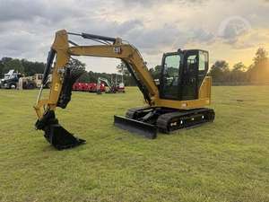 Excavatrice disponible maintenant avec puissance compacte et précision construite pour creuser fiable dans la construction serrée Meilleur prix - Product Image 4