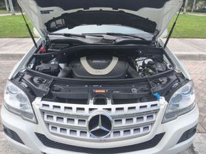 2010 เมอร์เซเดส-เบนซ์ เอ็ม คลาส เอ็มแอล 350 4MATIC - Product Image 2