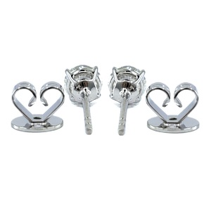 Boucles d'oreilles clous en or blanc 18 carats avec diamants véritables taille brillant rond, fabriquées à la main, design classique, pour fiançailles, mariage et soirées, directement de notre usine en Chine. - Product Image 3