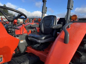 Tractor Kubota M6060HD Ku2022: Potencia y Rendimiento para la Agricultura Moderna, Tractor de Ruedas 4WD Kubota M7060HD de 64HP con Embrague Hidráulico para Granja - Product Image 2