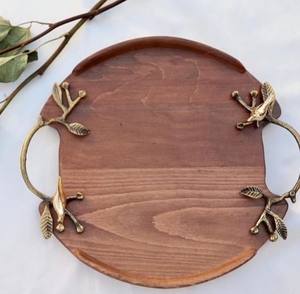 Plateau de service tendance avec poignée en métal pour les portions de fête de mariage à la maison Plats Design moderne Plateaux de service en bois Fournitures d'hôtel - Product Image 4